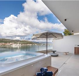 Selection of 5 bedroom seafront villas with heated pool on Ciovo near Trogir, sleeps 10